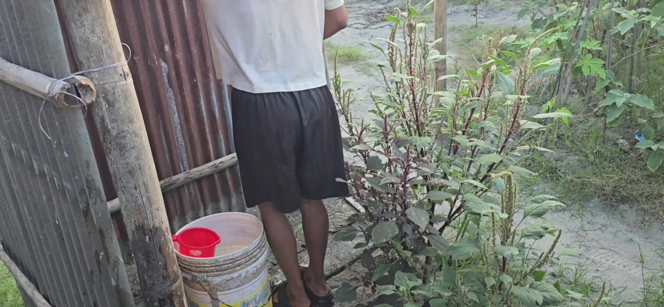 SafeRosebush8: インドのXXX入浴ビデオポルノ動画