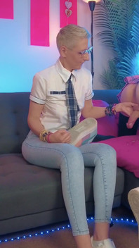 Hot Short Hair Girl milking her femboy on the pink pillow - FULL VIDEO 4K
