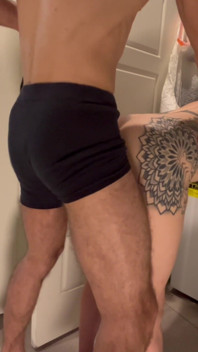 Ela presa na roupa só goza dentro pode ajudá-la