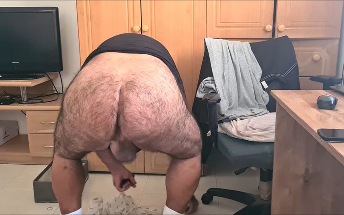 Ilovetobenaked: Cewek nakal ini memekku di luar ruangan dan aku memeknya...