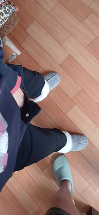 Meine lesbische kollegin und ich masturbieren riskant im büro