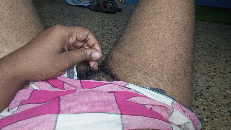 Sweet Indian cock: Băiat bengalez fute cumnata bengaleză în pizdă cu supt de țâțe și Kising