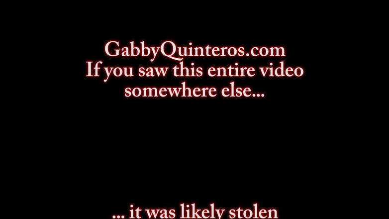 Gabby Quinteros: 내 큰 젖탱이를 가지고 노는 Gabby Quinteros!