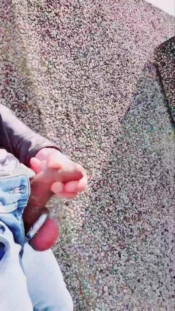 Slutboyben: Slutboyben Cam4 exhibicionista na čerpací stanici