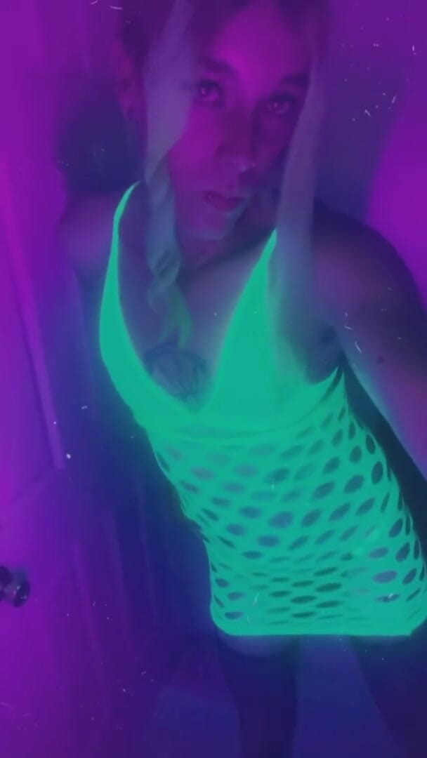 CarmenMelatonin: สาว rave ชุดชั้นในเซ็กซี่