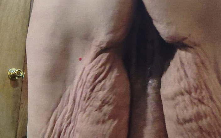 HerculesnVENUS: 彼女は注ぎ込み、噴き出す存在だ