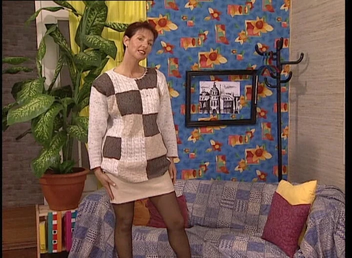 YOUR FIRST PORN: Gisela Softclip - 보지를 보여주기에는 너무 수줍어