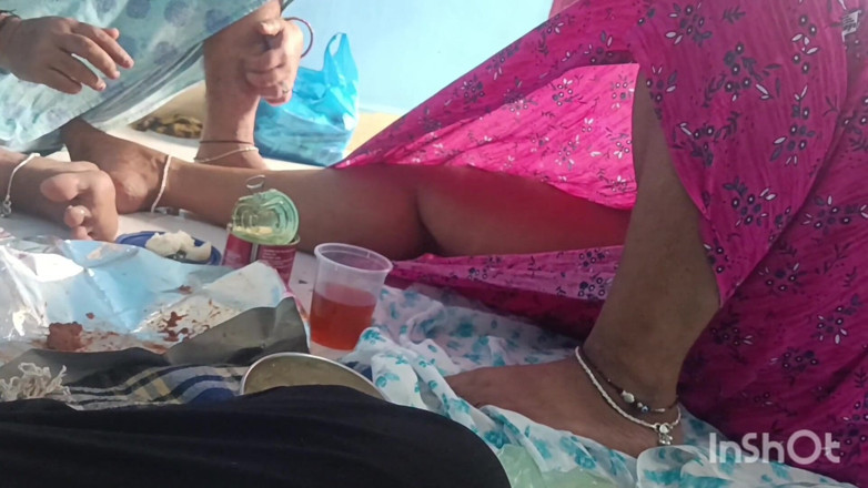 Reshmahotever: Having Lunch Together