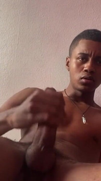 Masturbace s velkým černým pérem s dirty talk a sténáním až do výstřiku Black20one