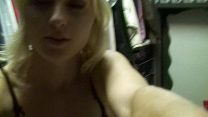 All Those Girlfriends: Sherry Riley, kráska s velkými kozami se převléká