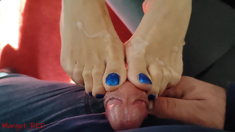 Margot Red: Footjob do Velkého ptáka, Výstřik na moje nohy. Moje sladké...