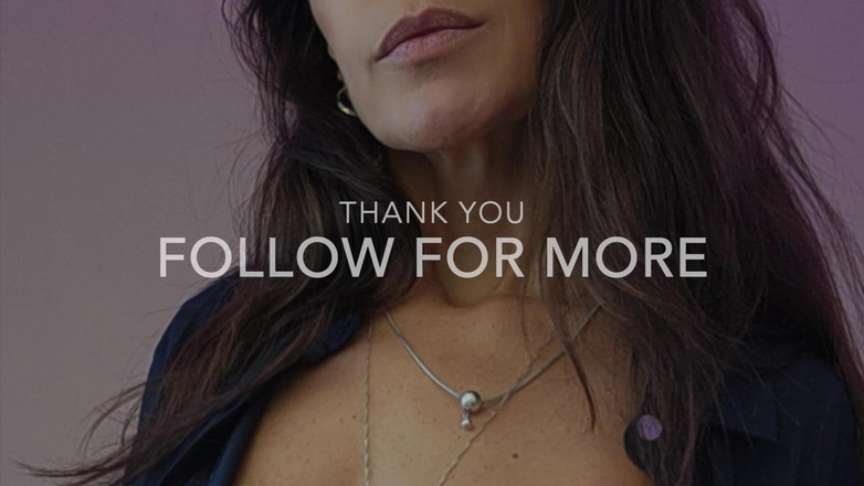 LoveAndRopes: Une MILF Sexy Sort De La Douche Et S’habille Pour...