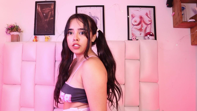 CuttieJennie: 視点:レディヒールで尻を突きながらしゃぶって