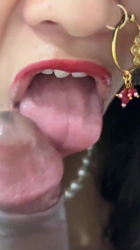 Video viral rekaman seks foreplay hot istri hot india - close up