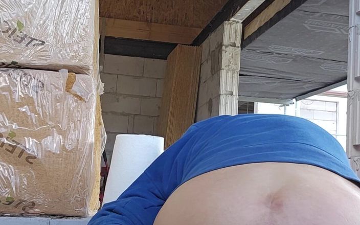 Chris_snoopy_91: Masturberend vingeren en een dildo neuken tijdens het werken