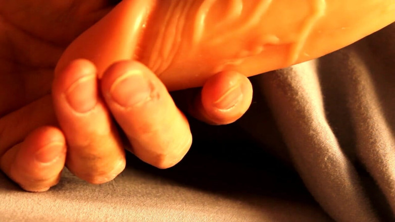 Close Encounter Films: Le mannequin Dark Desires, compilation de grosses bites gays