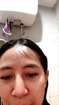 Skandal selebgram indo live sambil mandi