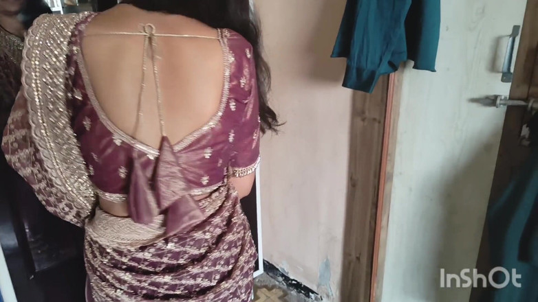 Desishycouple: 처음으로 자위하는 Shivani