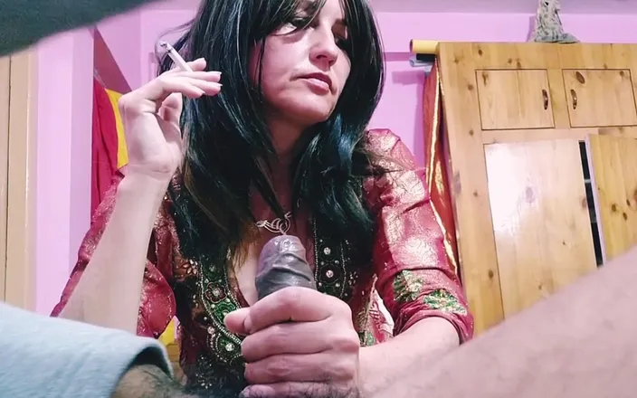 Bolly Karma: Amateur Wild Smoking and Sucking BBC MILF