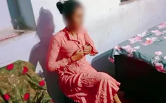 रुको मत! मैं वीर्य निकाल रहा हूँ! पागल कुत्ते शैली में चरमसुख