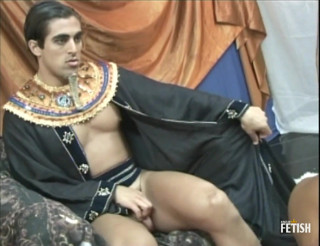 Gay Diaries: Homosexualul excitat are parte de un futai anal de la...