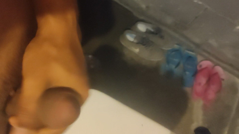 AlexAlejandro13: Čerpání mléka v koupelně