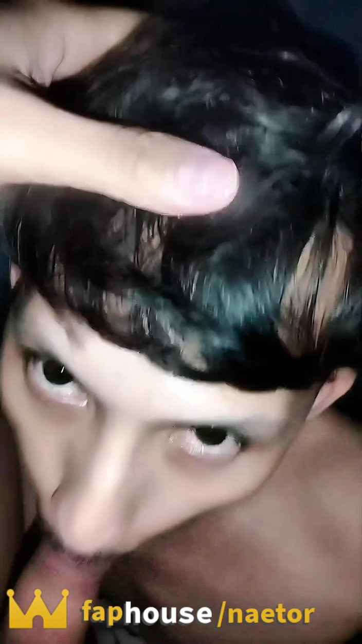 Naetor: Face sex oral pe ladyboy.