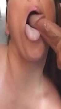 Nedbalý bbc deepthroat kape všude