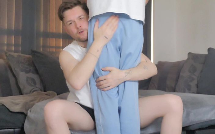 Twotwinkhusbands: Пареньки, которые не сдерживают свое слово, наклоняется через колено