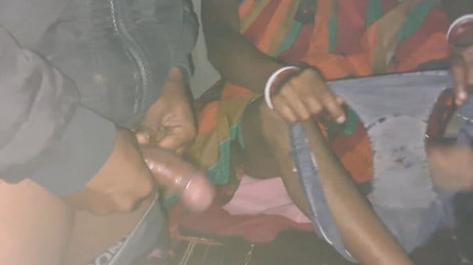 Trilokinath: Женщины трахаются дома в домашнем видео