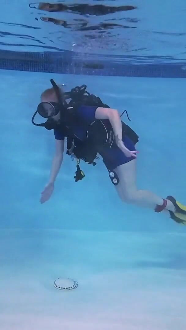 Bound Beneath the Surface - Scuba Tease & Rope Play in Vintage Wetsuit (UKCuteGirl)