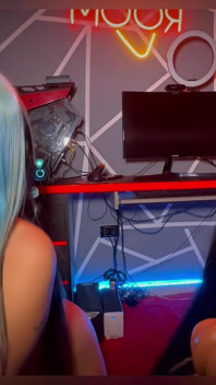Orgie z pohledu BBC s dildy a dvěma nadrženými lesbami - Sweetkimmi