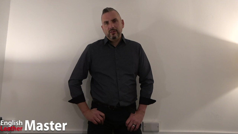 EnglishLeathermaster: 老师使用自慰器并给撸管指挥