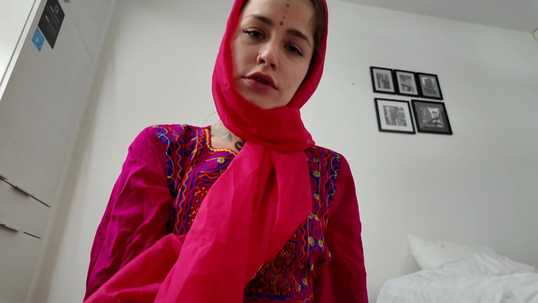 Amateur Homemade Porn: Babam evde yokken Afgan üvey kız kardeşimi sikiyorum