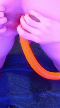 Tubo alienígena de 80 cm / 32 polegadas dentro da minha bunda femboy