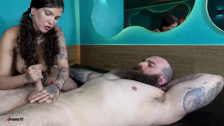 XdreamsTV - Hand Jobbers: Queen Goddess - Golden Handjob