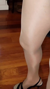 Dani_leg's Fountain Cumshot on Amazing Legs in Sexy Tan Pantyhose