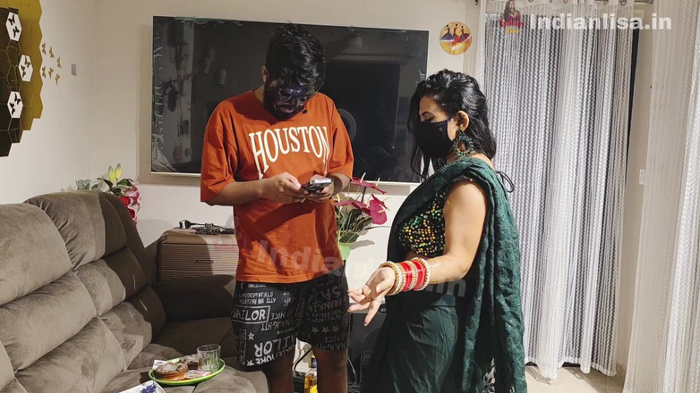 IndianMyra07: Padosi Bhabhi Ki Pyaasi Chut