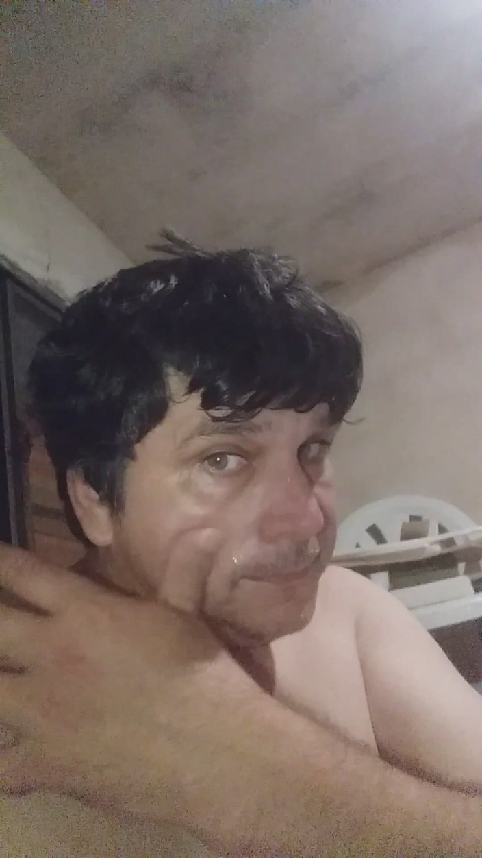 Claudio: Наполнил моё лицо спермой