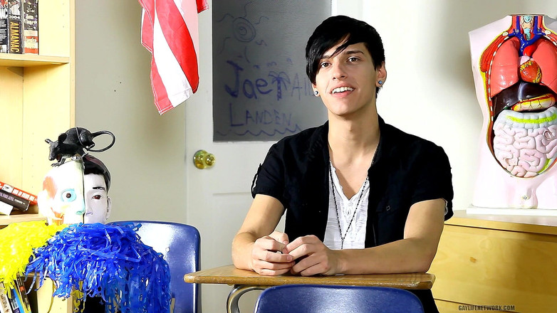 Teach Twinks: Очаровательный Jae Landen обсуждает планы на день рождения