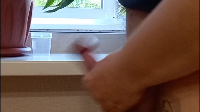 Zona901: L'infirmière me branle la bite et prend le sperme pour...