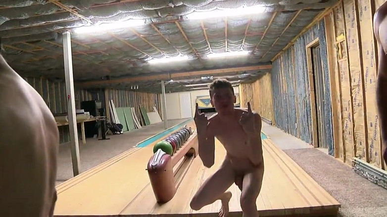 Private Society: Gangbang al bowling