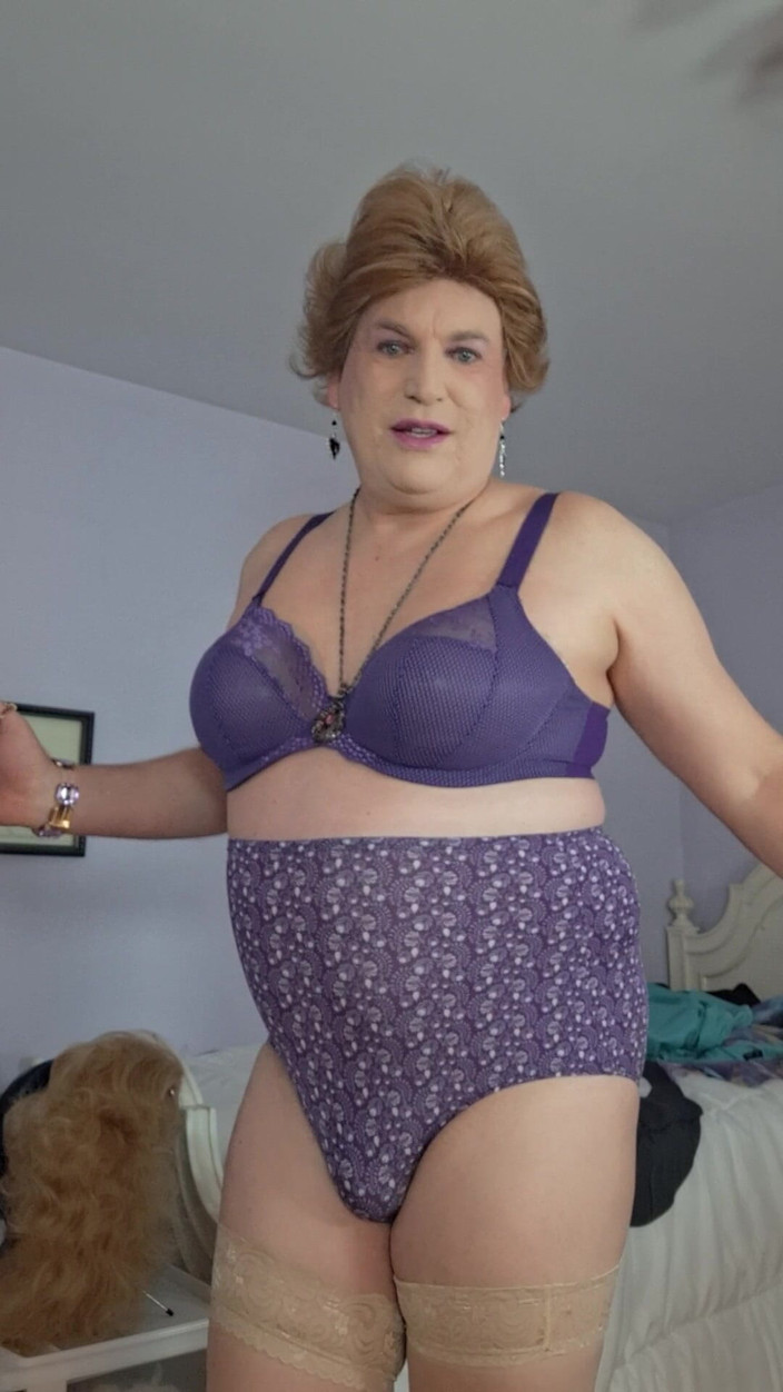 Victoria Lecherri: Vicki, mamie de réconfort douce et pulpeuse