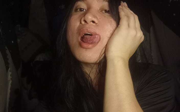 Reynaldo6: Sultry Tease Siaran Langsung Dewi Trans untuk Semua Ayah