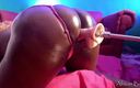 African Bunz: Büyük götlü zenci sikiş makinesi tarafından sikilmek için külotunu değiştiriyor