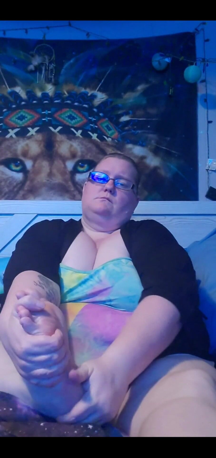 Misssunshinevip: Come Rub My Feet