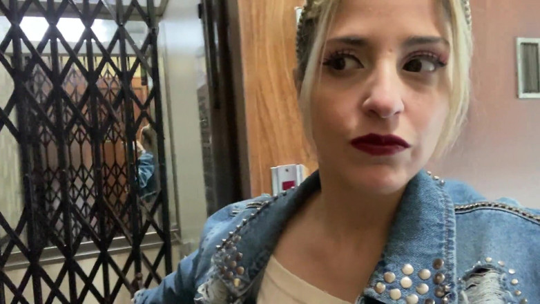 DivinaMaruuu: I'm Going to Find My Neighbor to Fuck My Ass...
