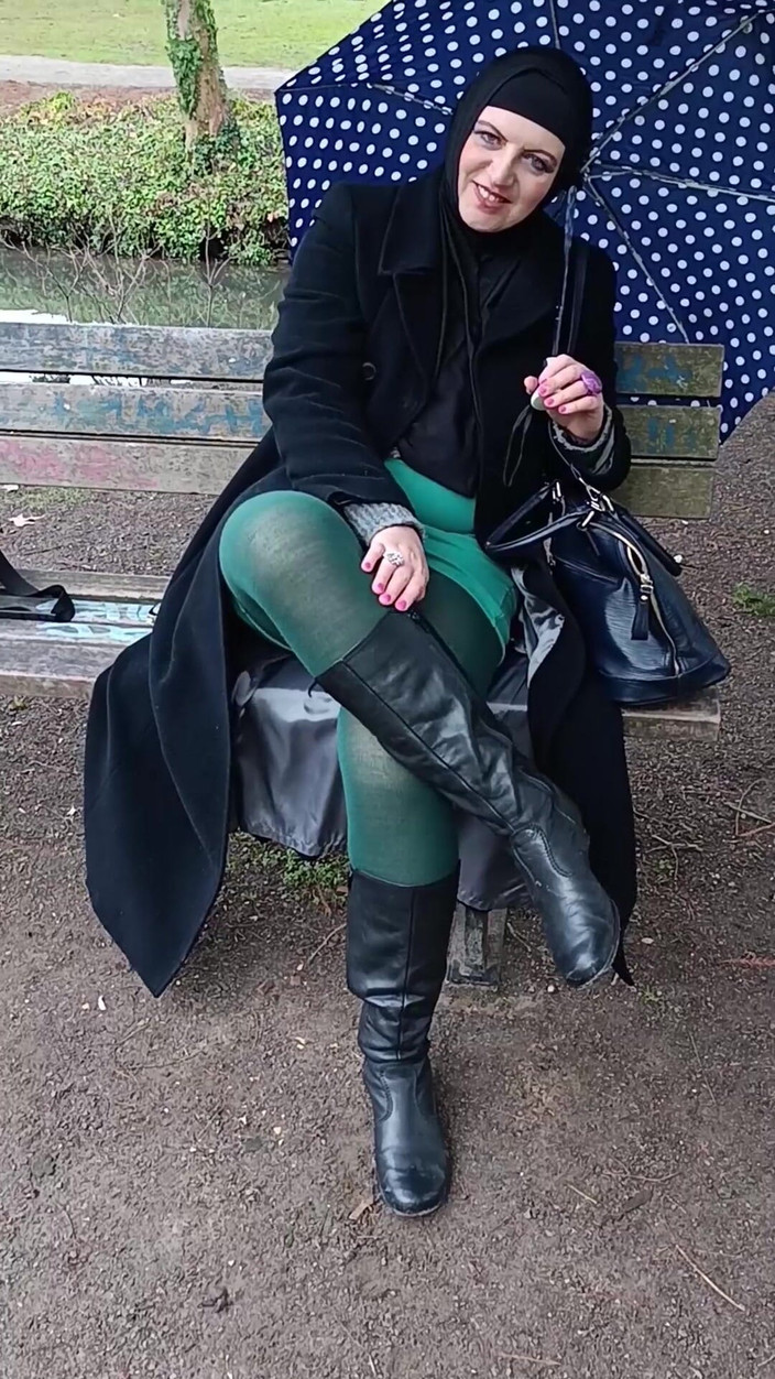 Asisa_oz: J’ai joué avec une grosse bite dehors dans le parc,...