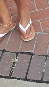 My Stepmama's Travel BFF Got Big Juicy Meaty Feet