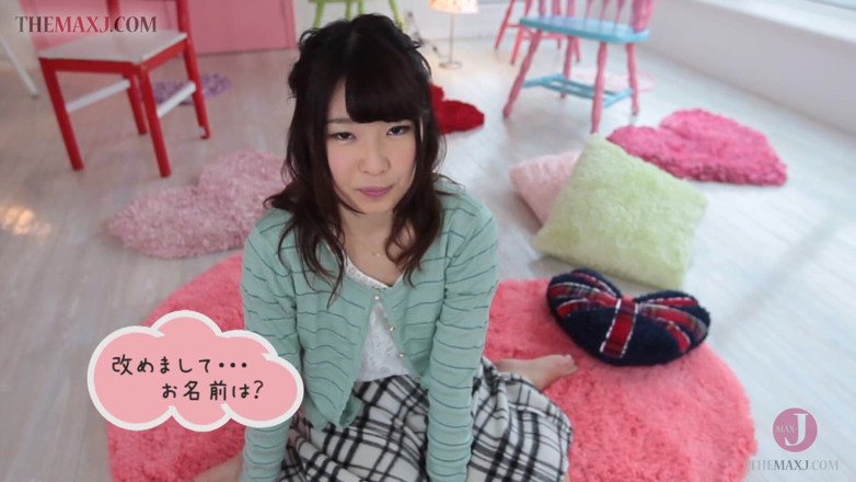 Asian happy ending: Cute teen with clothes sucks his cock and gets a...